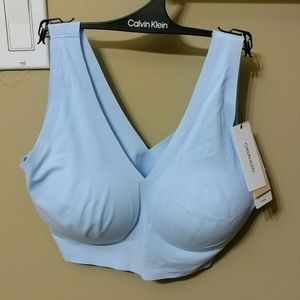 Calvin Klein invisibles lightly lined bralette size large